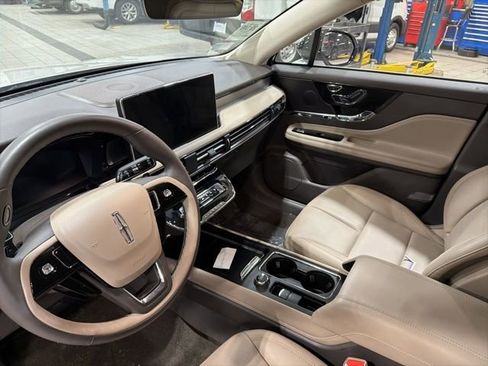 Used 2023 Lincoln Corsair AWD w/ Equipment Group 101A image 8
