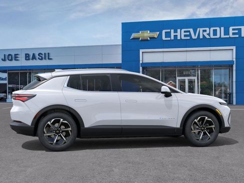 New 2026 Chevrolet Equinox EV LT FWD image 5