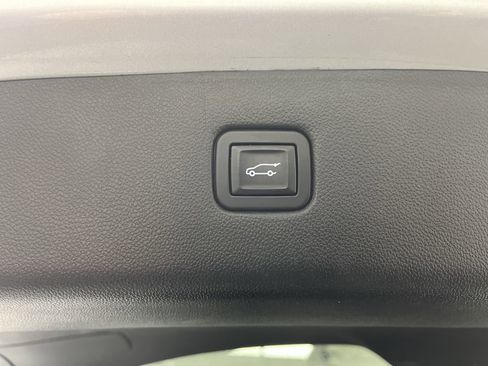 Used 2019 Chevrolet Blazer LT image 31
