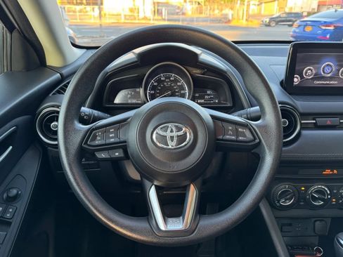 Used 2019 Toyota Yaris LE FWD image 28