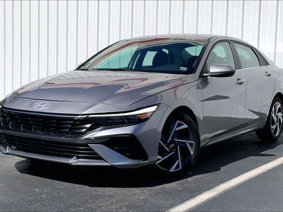 Used 2025 Hyundai Elantra Limited