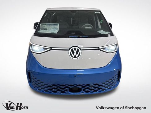 New 2025 Volkswagen ID. Buzz 1st Edition image 3