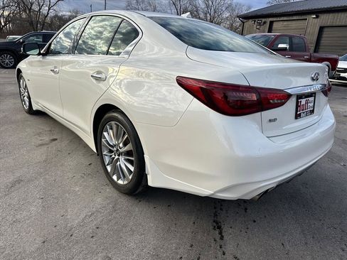 Used 2019 INFINITI Q50 Luxe w/ Essential Package (3.0T Luxe) image 5