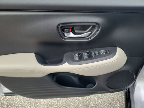 Certified 2026 Honda HR-V EX-L image 8
