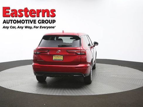 Used 2024 Mitsubishi Outlander ES AWD/4WD image 37