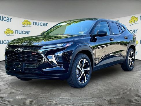New 2026 Chevrolet Trax RS w/ Sunroof Package FWD image 4