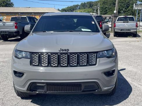 Used 2021 Jeep Grand Cherokee Laredo X AWD/4WD image 10
