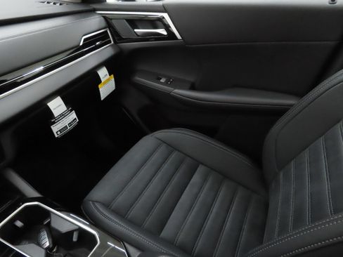 New 2026 Mitsubishi Outlander SE FWD image 19