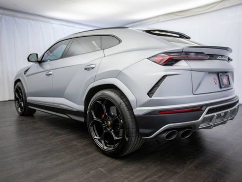 Used 2022 Lamborghini Urus AWD/4WD image 31