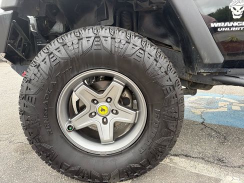Used 2012 Jeep Wrangler Unlimited Sport AWD/4WD image 53