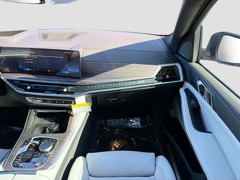 New 2026 BMW X5 xDrive50e w/ Climate Comfort Package image 19