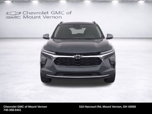 Used 2026 Chevrolet Trax LT FWD image 36