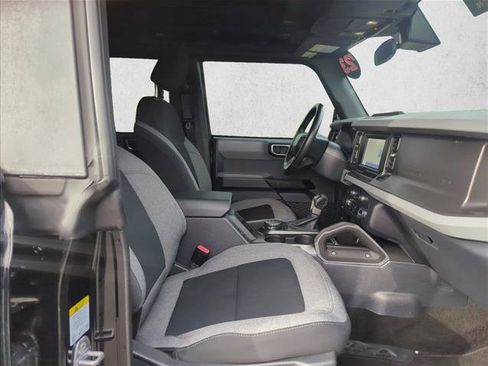 Certified 2023 Ford Bronco Big Bend w/ Sasquatch Package image 18