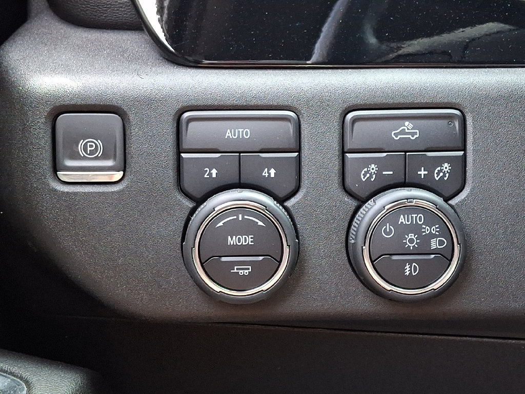 Used 2024 Chevrolet Silverado 1500 RST w/ Redline Edition AWD/4WD image 25