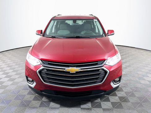 Used 2021 Chevrolet Traverse LT FWD image 2