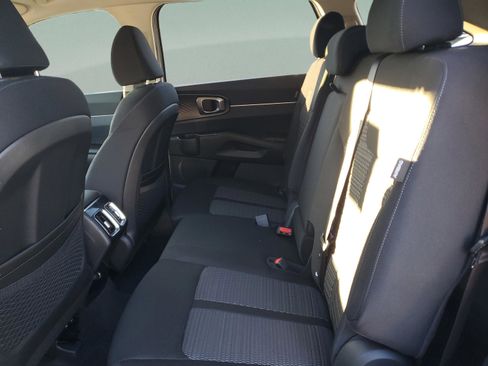 New 2026 Kia Sorento LX image 7