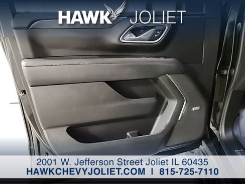 Used 2023 Chevrolet Suburban RST w/ Sport Performance Package AWD/4WD image 21