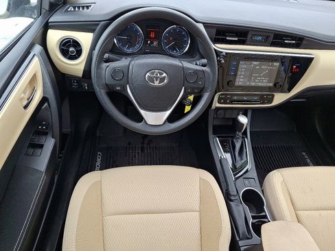 Used 2019 Toyota Corolla LE image 11