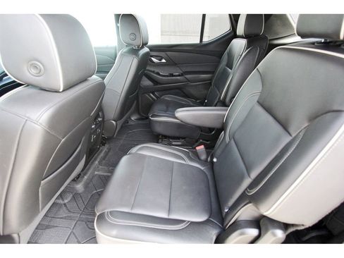 Used 2023 Chevrolet Traverse Premier w/ Redline Edition image 7
