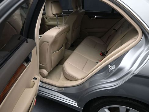 Used 2010 Mercedes-Benz C 300 Sedan image 20