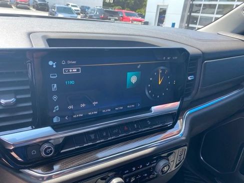 Used 2025 Chevrolet Silverado 3500 LT w/ Convenience Package AWD/4WD image 22