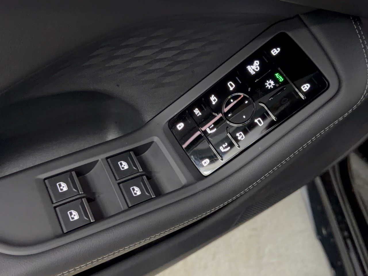 Used 2026 Audi A6 Premium Plus w/ Premium Plus Package AWD/4WD image 15