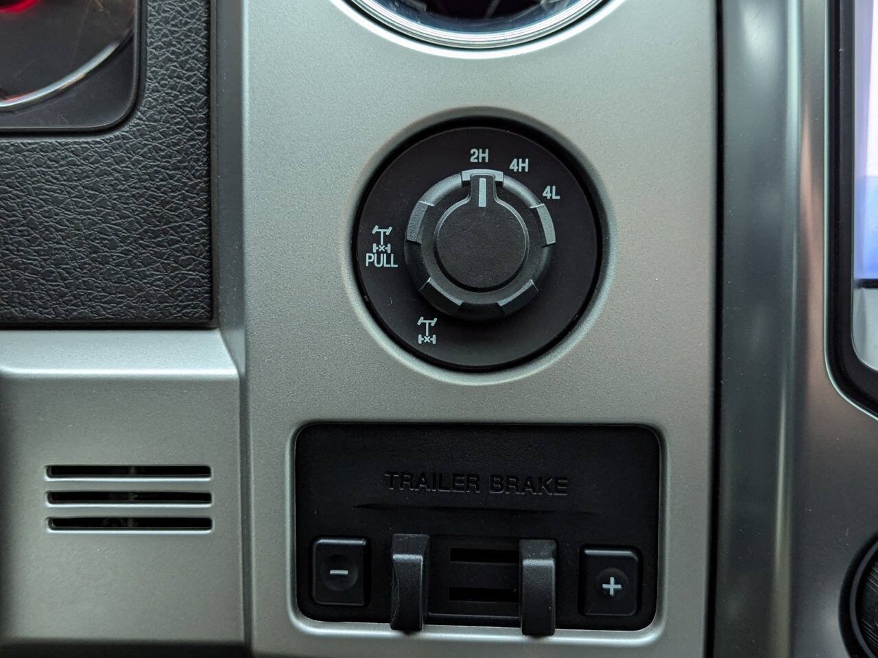 Used 2013 Ford F150 FX4 w/ Luxury Equipment Group AWD/4WD image 24