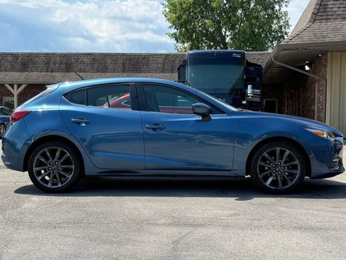 Used 2018 MAZDA MAZDA3 Touring FWD image 6