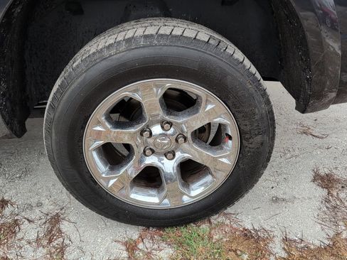 Used 2018 RAM 1500 Laramie image 10