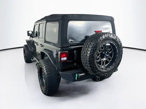 Used 2018 Jeep Wrangler Unlimited Sport S AWD/4WD image 5