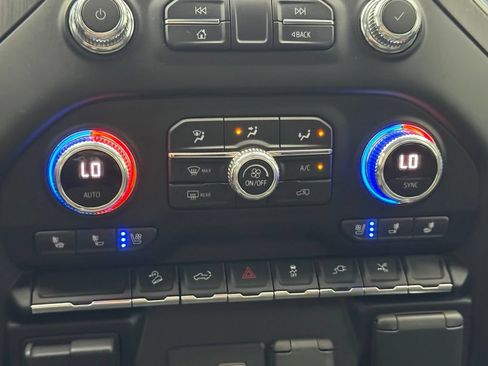 Used 2022 GMC Sierra 2500 AT4 AWD/4WD image 25
