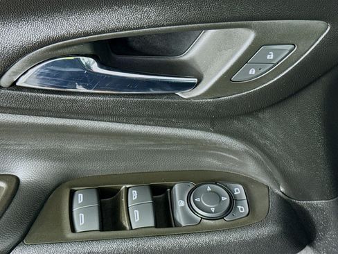 Used 2023 Chevrolet Equinox LT w/ LPO, Floor Liner Package FWD image 41