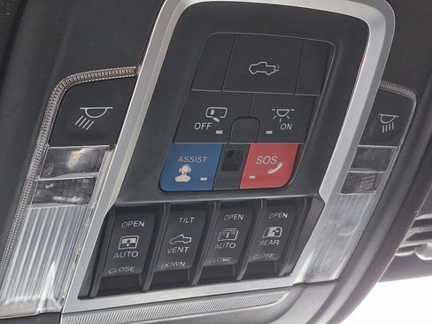 Certified 2021 RAM 1500 Laramie image 29