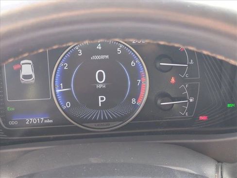 Used 2022 Lexus UX 200 w/ Accessory Package (Z1) image 10