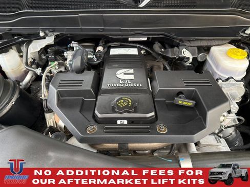 Used 2024 RAM 3500 Tradesman w/ Chrome Appearance Group AWD/4WD image 16