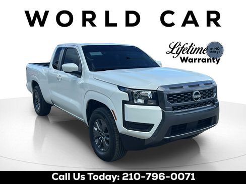 Used 2025 Nissan Frontier SV RWD image 1