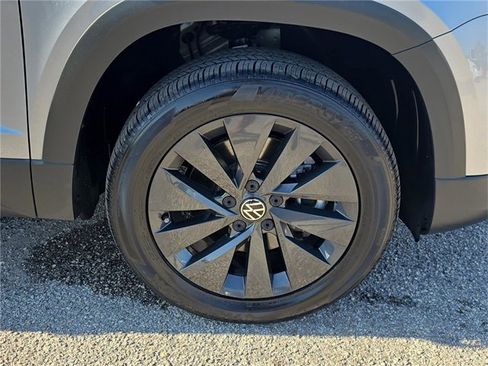 Used 2023 Volkswagen Taos S image 23