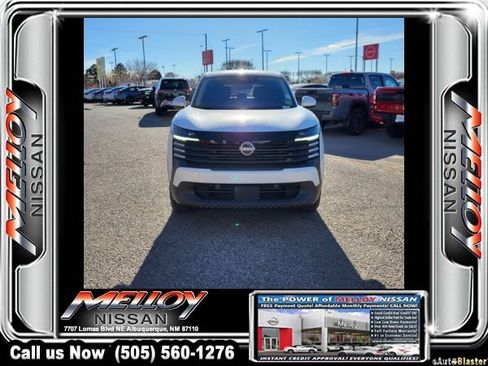 Used 2025 Nissan Kicks SV image 5