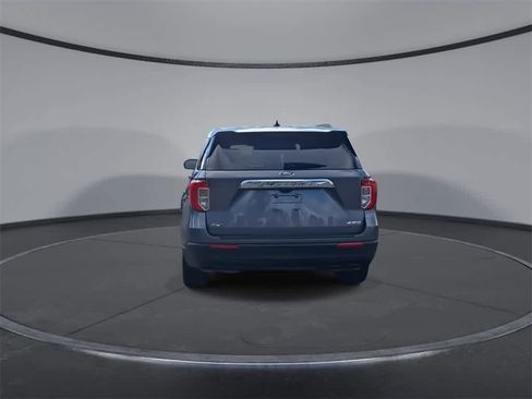 Used 2022 Ford Explorer XLT image 7