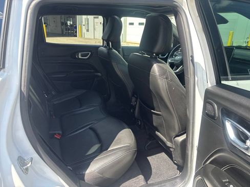 Used 2022 Jeep Compass High Altitude AWD/4WD image 12