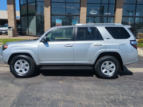Used 2016 Toyota 4Runner SR5 Premium RWD image 9