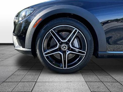 Used 2023 Mercedes-Benz E 450 4MATIC All-Terrain Wagon image 4