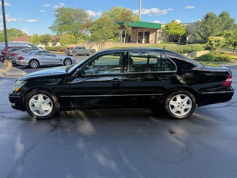 Used 2004 Lexus LS 430 RWD image 9