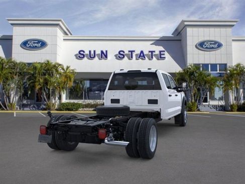 New 2025 Ford F550 4x4 Crew Cab image 8