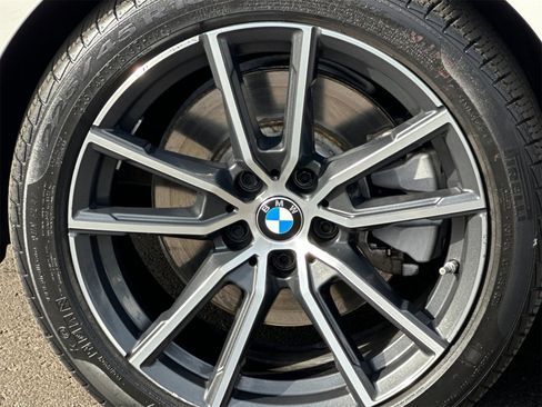 Used 2019 BMW 330i Sedan w/ Convenience Package image 31
