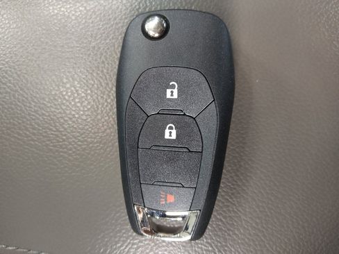 Used 2018 Chevrolet Cruze LS FWD image 32