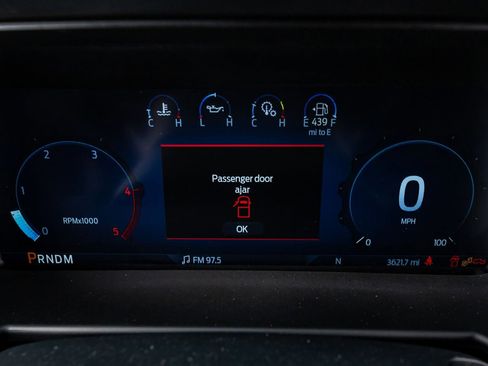 Used 2025 Ford F350 Lariat w/ Black Appearance Package image 20