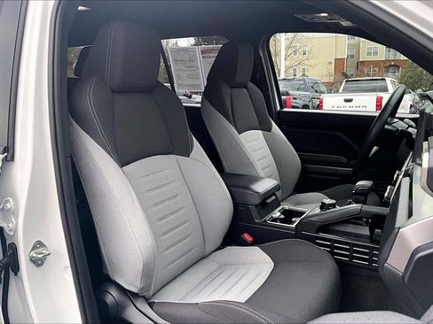 Used 2025 Toyota 4Runner TRD Off-Road image 7