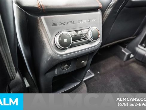 Used 2025 Ford Explorer ST-Line w/ ST-Line Street Pack AWD/4WD image 58