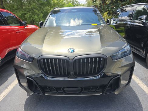 Used 2024 BMW X5 sDrive40i w/ M Sport Package RWD image 2